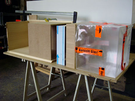 Herstellung: Ausstellungsvitrine