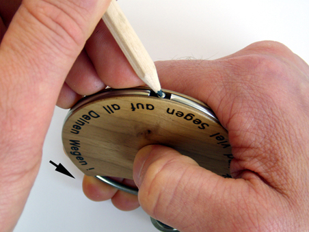 visuelle Anleitung zum Entriegeln des Federrings